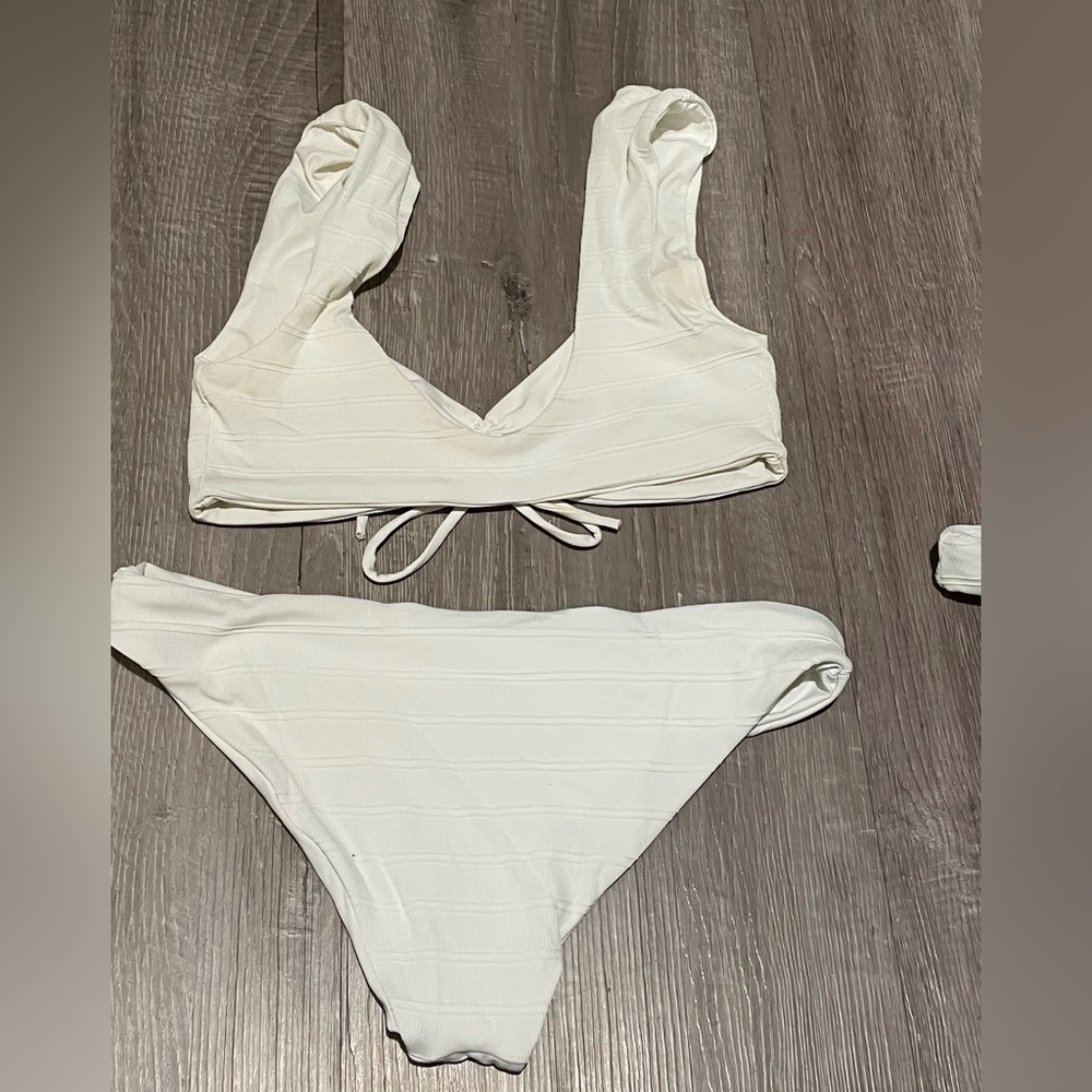 L Space White Bikini - Picture 2 of 5